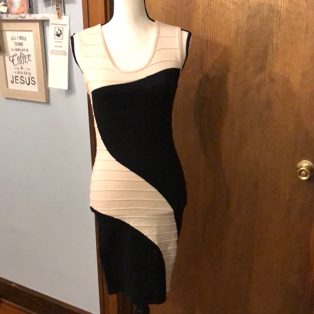 Beautiful cream and black new dress from Cato
